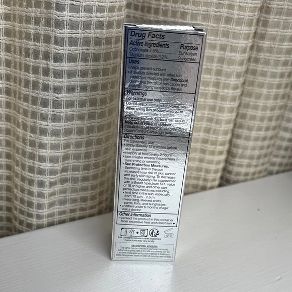 Lancôme Rénergie Lift Makeup SPF 27 Dore 20 (w) 360 - Picture 4 of 11